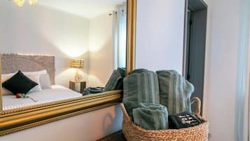 3 soverom, strykejern/-brett, internettilgang og sengetøy