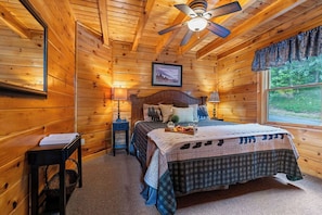 5 bedrooms, iron/ironing board, free WiFi, bed sheets