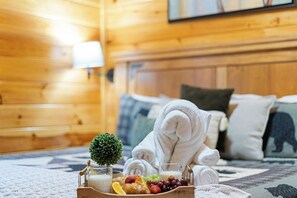 5 Schlafzimmer, Bügeleisen/Bügelbrett, kostenloses WLAN, Bettwäsche