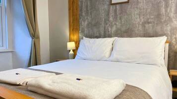 6 多间卧室、熨斗/熨衣板、免费 WiFi、床单