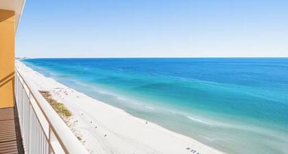 Condo in Panama City Beach, Florida, Brand New Mattresses. New Listing