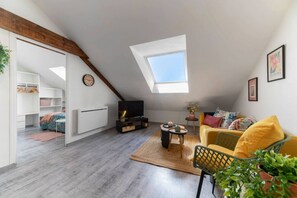 1 soverom, strykejern/-brett, reiseseng for barn og wi-fi (inkludert)