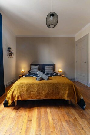 1 slaapkamer, een strijkplank/strijkijzer, reisbedje, wifi