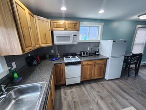 Micro-ondes, four, plaque de cuisson