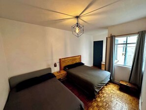 3 chambres, fer et planche à repasser, Wi-Fi, literie fournie