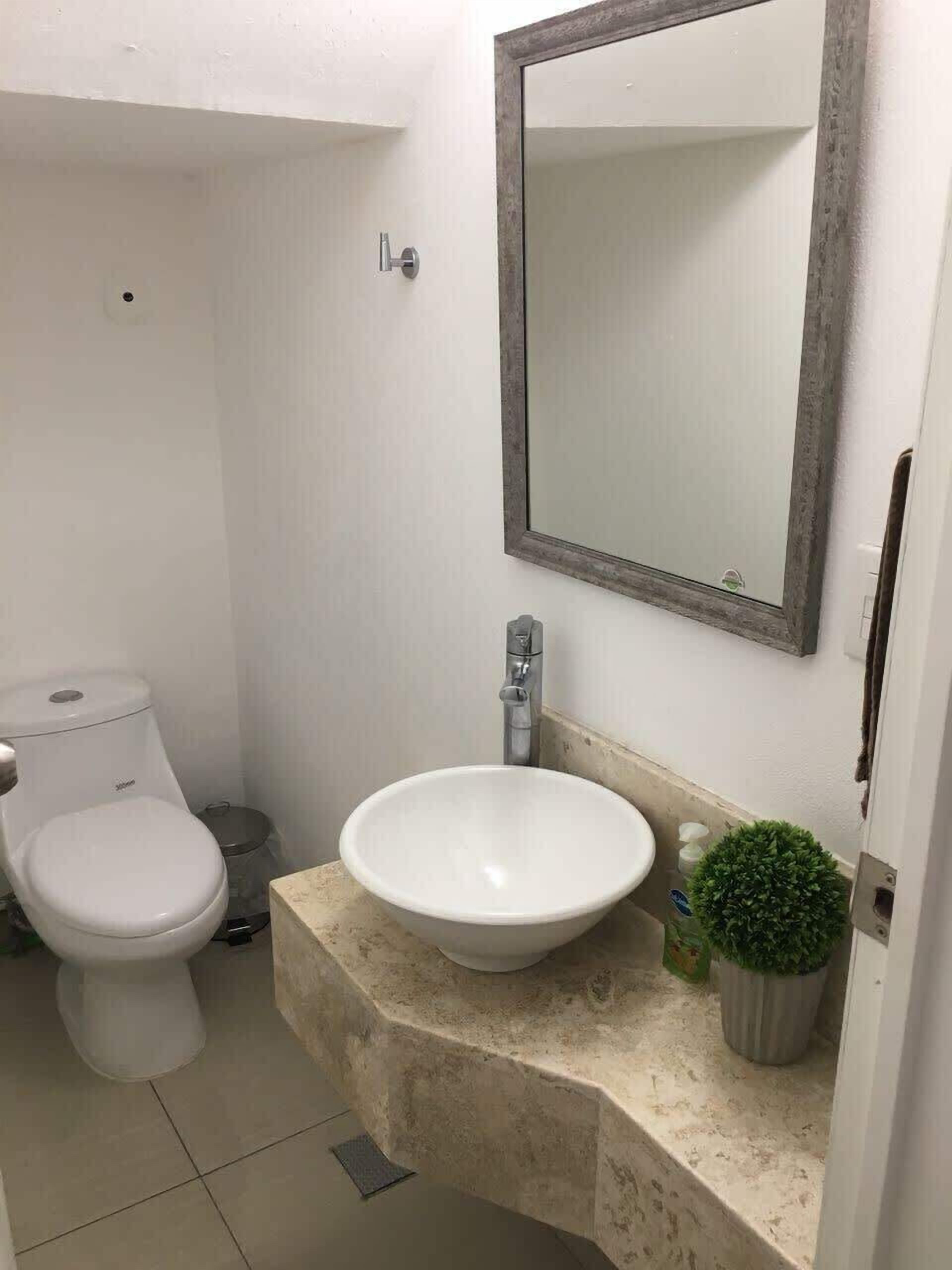 淋浴设施、吹风机、毛巾