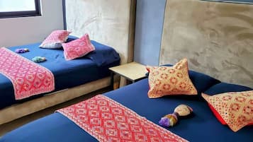 4 chambres, fer et planche à repasser, Wi-Fi, draps fournis