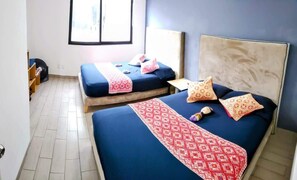 4 chambres, fer et planche à repasser, Wi-Fi, draps fournis