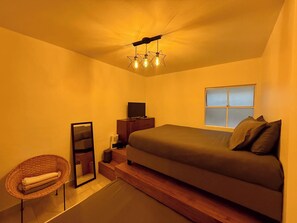 1 bedroom, desk, iron/ironing board, WiFi
