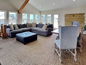 House (4 Bedrooms) | Property amenity - Sunrise Bay by Miss Kitty’s (Rockport)