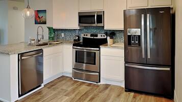 House (3 Bedrooms) | Property amenity