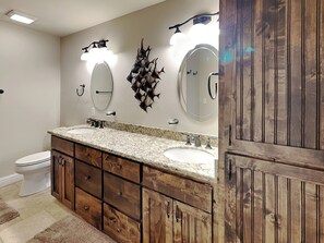 House (3 Bedrooms) | Property amenity