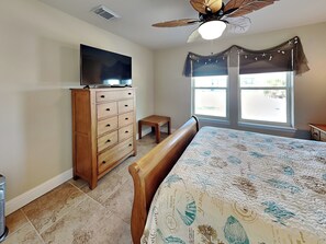 House (3 Bedrooms) | Property amenity