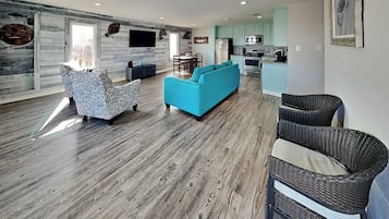 House (3 Bedrooms) | Property amenity