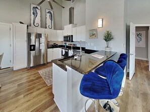 House (4 Bedrooms) | Property amenity - Inn at Bleu Estuary by Miss Kitty’s (Rockport)