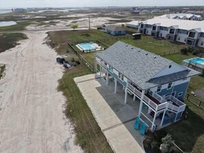 House (4 Bedrooms) | Property amenity - Inn at Bleu Estuary by Miss Kitty’s (Rockport)