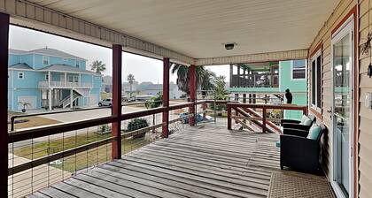John Silver Cottage by Ryson Vacation Rentals