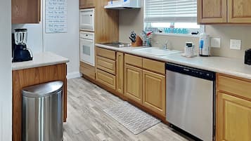 House (2 Bedrooms) | Property amenity