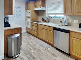 House (2 Bedrooms) | Property amenity