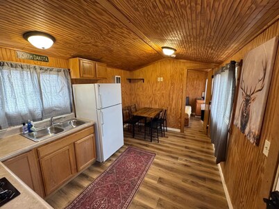 Elkhorn Cabin Summary