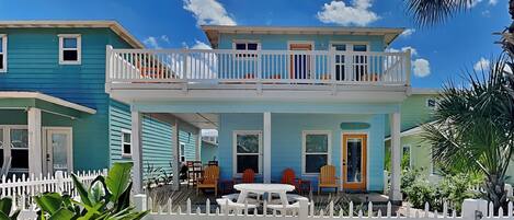 House (4 Bedrooms) | Front of property
