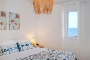 2 bedrooms, iron/ironing board, Internet, bed sheets