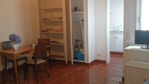 Dining - GuestReady - Azores City Loft (Ponta Delgada)