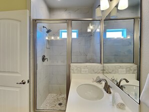 Casa (3 Bedrooms) | Servicio de la propiedad