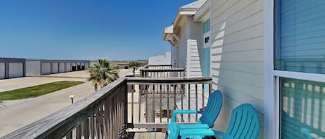 House (3 Bedrooms) | Property amenity