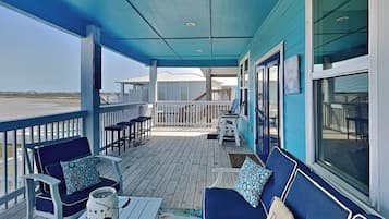 House (4 Bedrooms) | Front of property