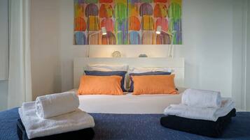 Iron/ironing board, internet, bed sheets