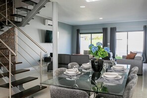 Dining - GuestReady - Sunset House (Relva)