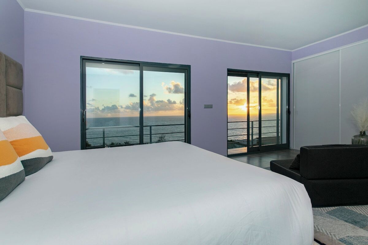 2 bedrooms, internet, bed sheets