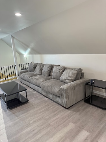 Soothing 2-bedroom apartment in Buffalo