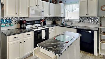 Studio (2 Bedrooms) | Property amenity