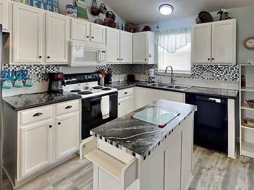Southern Comfort by Silver Sands Vacation Rentals