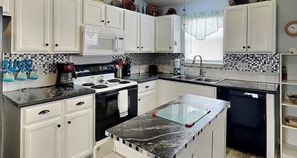 Southern Comfort by Silver Sands Vacation Rentals