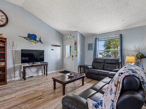 Unclassified image, 4 of 20, button - Southern Comfort by Silver Sands Vacation Rentals (Port Aransas)