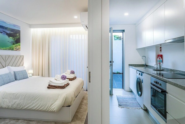 1 habitación, internet y ropa de cama 