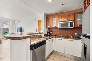 Apartment | Internet - Seaside Terrace Condado Close to the Beach (San Juan)