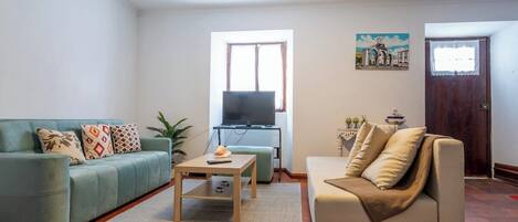 Télévision, cheminée