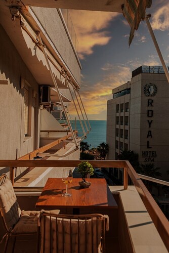 Lovely 2-bedroom apartment with sea view in Durrës