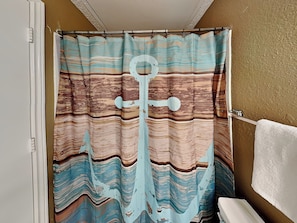 Condo (2 Bedrooms) | Property amenity