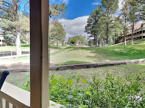 Condo (2 Bedrooms) | Property amenity