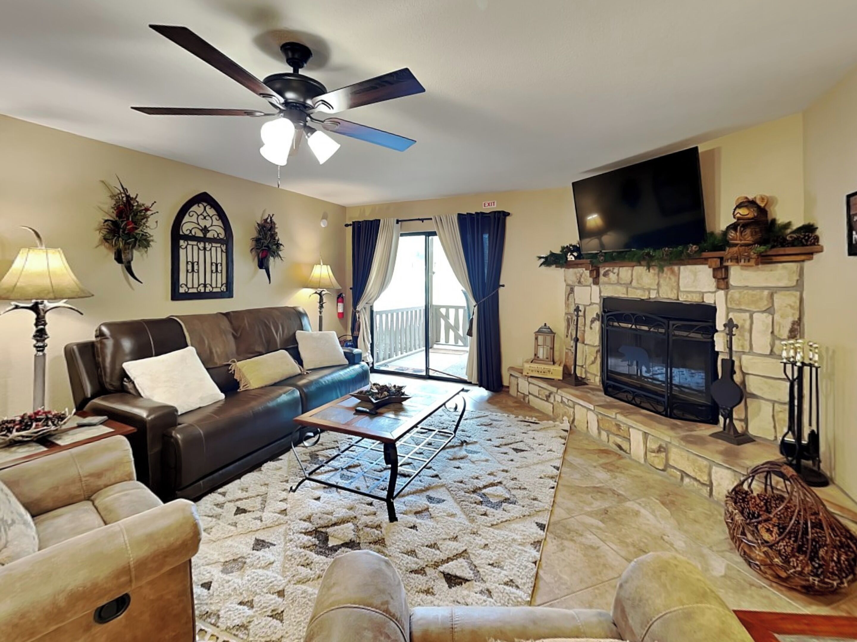 Condo (2 Bedrooms) | Property amenity