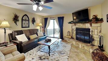 Condo (2 Bedrooms) | Property amenity