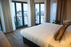 Classic Room, City View | Peti besi dalam bilik, meja, ruang kerja komputer riba, Wi-fi percuma