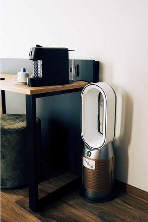 In-room safe, desk, laptop workspace, free WiFi