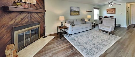 Condo (2 Bedrooms) | Property amenity