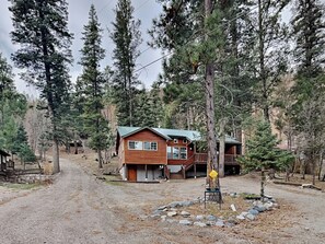 House (4 Bedrooms) | Property amenity - Jackalope by Ruidoso Vacation Rentals (Ruidoso)